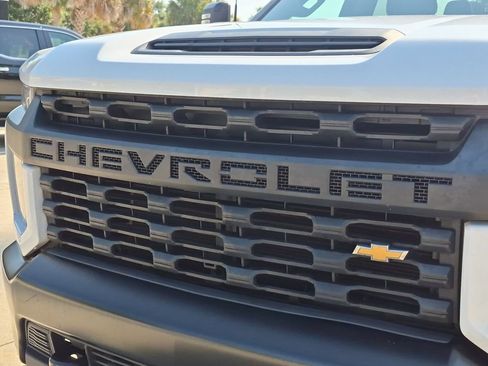 Used 2022 Chevrolet Silverado 2500 W/T w/ WT Convenience Package RWD image 5