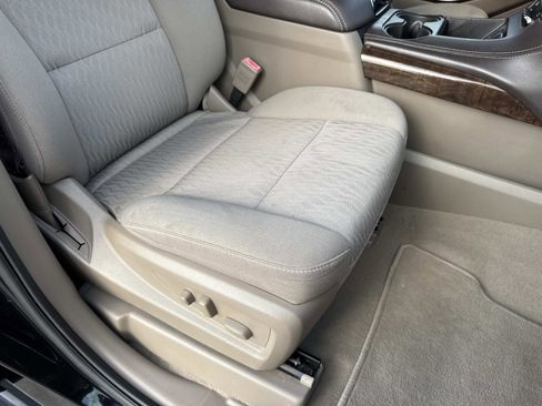 Used 2019 Chevrolet Tahoe LS image 10