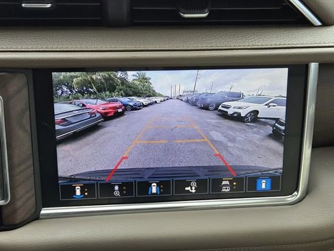 Used 2021 GMC Yukon Denali w/ Denali Premium Package RWD image 24