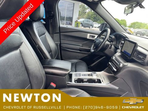 Used 2020 Ford Explorer XLT w/ Equipment Group 202A RWD image 21