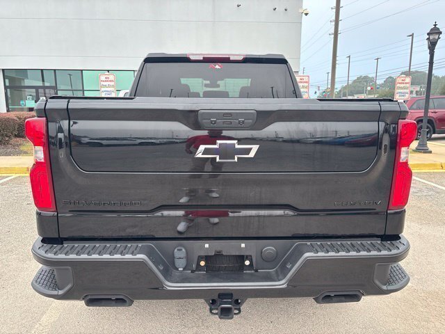 Used 2021 Chevrolet Silverado 1500 Custom Trail Boss w/ Midnight Edition AWD/4WD image 6