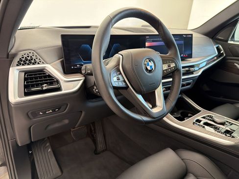 Certified 2024 BMW X5 xDrive40i w/ Premium Package AWD/4WD image 4