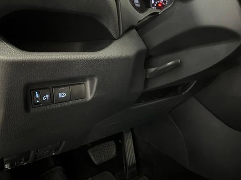 Certified 2021 Toyota RAV4 LE AWD/4WD image 13