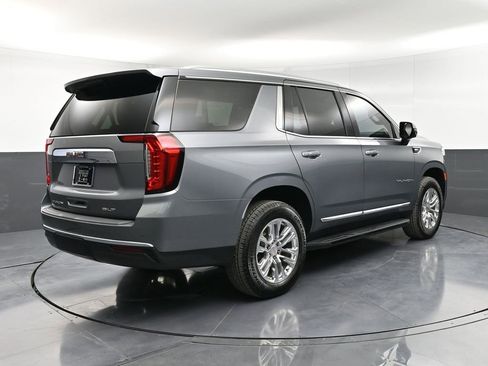 Used 2021 GMC Yukon SLT w/ SLT Premium Package image 8