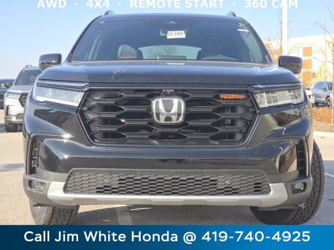 New 2025 Honda Pilot TrailSport image 12