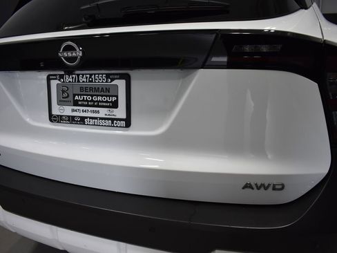 Certified 2025 Nissan Kicks SV AWD/4WD image 12
