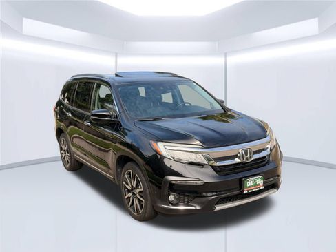 Used 2019 Honda Pilot Touring image 3