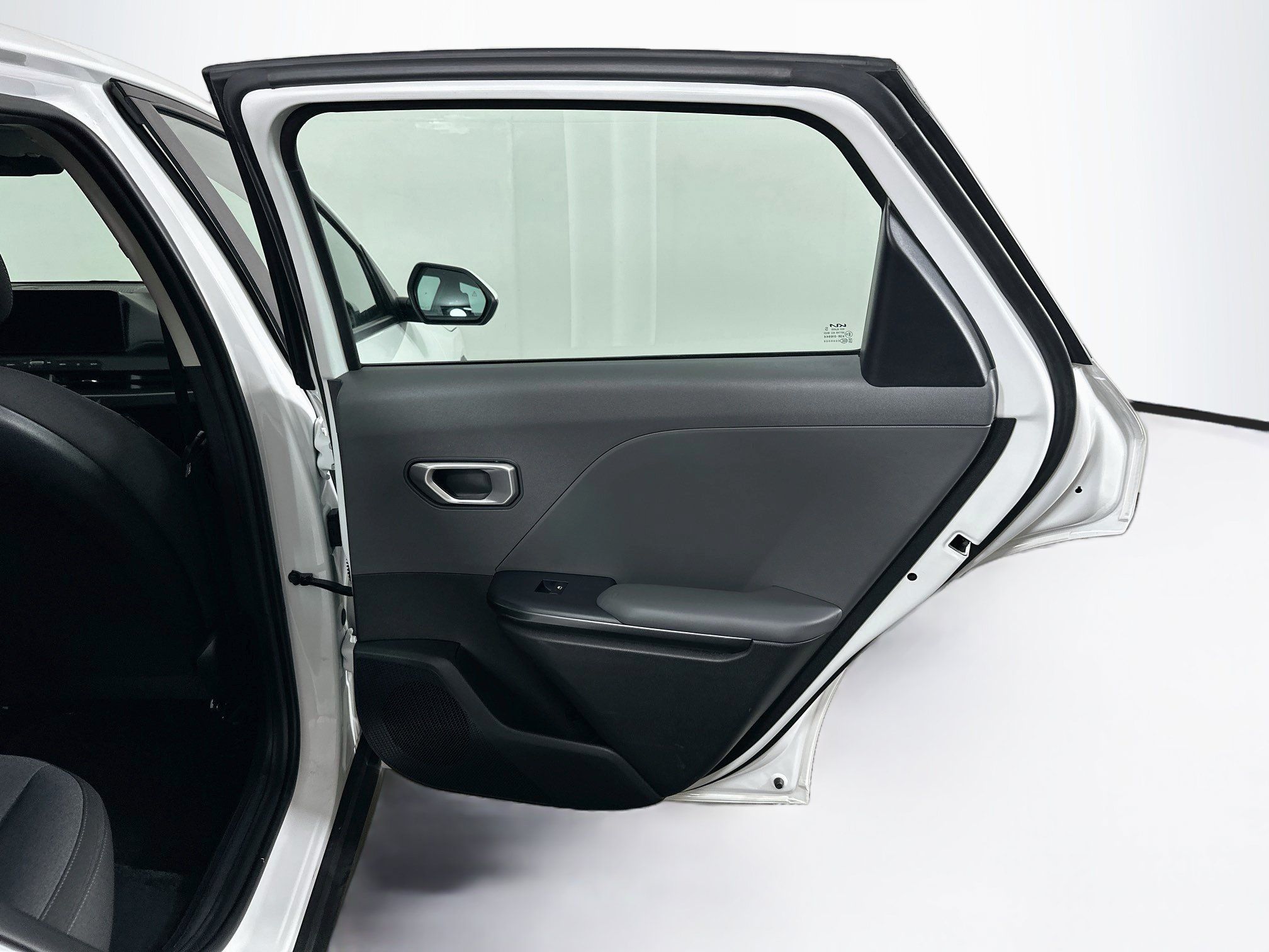Used 2025 Kia K4 FWD image 28
