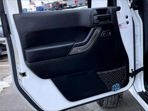 Used 2018 Jeep Wrangler Sport image 21