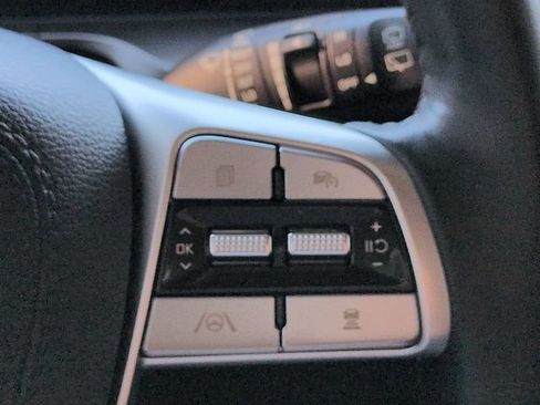 Used 2025 Kia Telluride LX FWD image 24