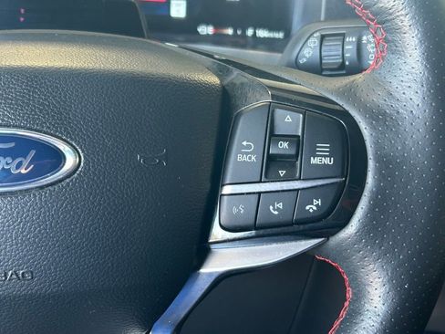 Certified 2025 Ford Explorer ST-Line image 38