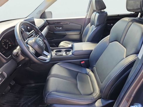 Certified 2025 Honda Pilot Touring image 34