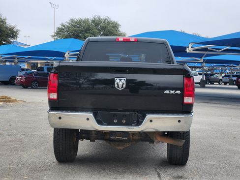 Used 2018 RAM 2500 Tradesman w/ Chrome Appearance Group image 6