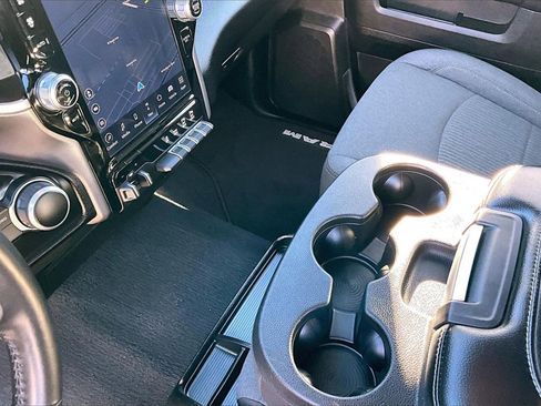 Used 2024 RAM 2500 Big Horn w/ Sport Appearance Package image 16