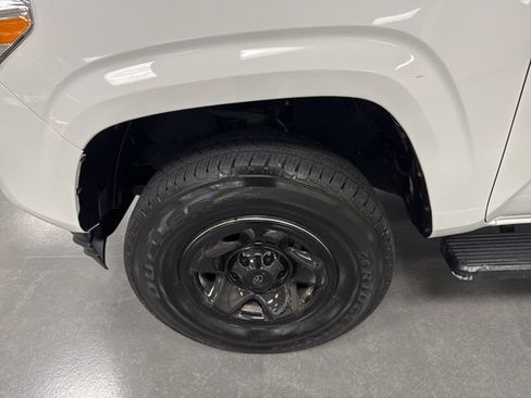 Used 2019 Toyota Tacoma SR image 36