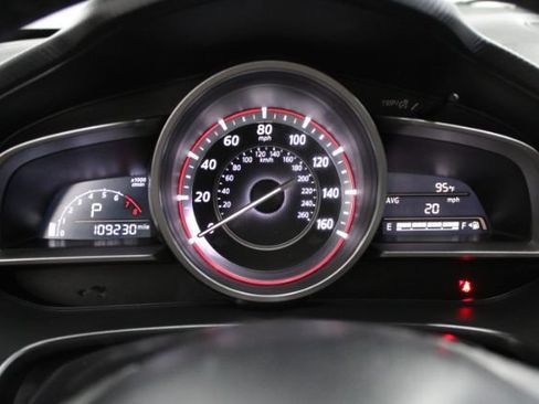 Used 2015 MAZDA MAZDA3 i Touring w/ Technology Package FWD image 20