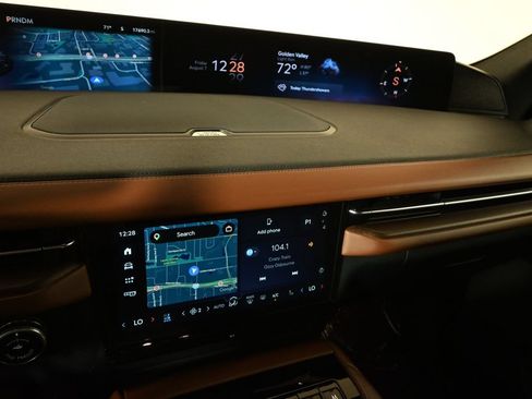 Used 2025 Lincoln Navigator Reserve AWD/4WD image 27