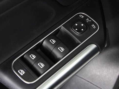 Used 2023 Mercedes-Benz GLA 250 image 24