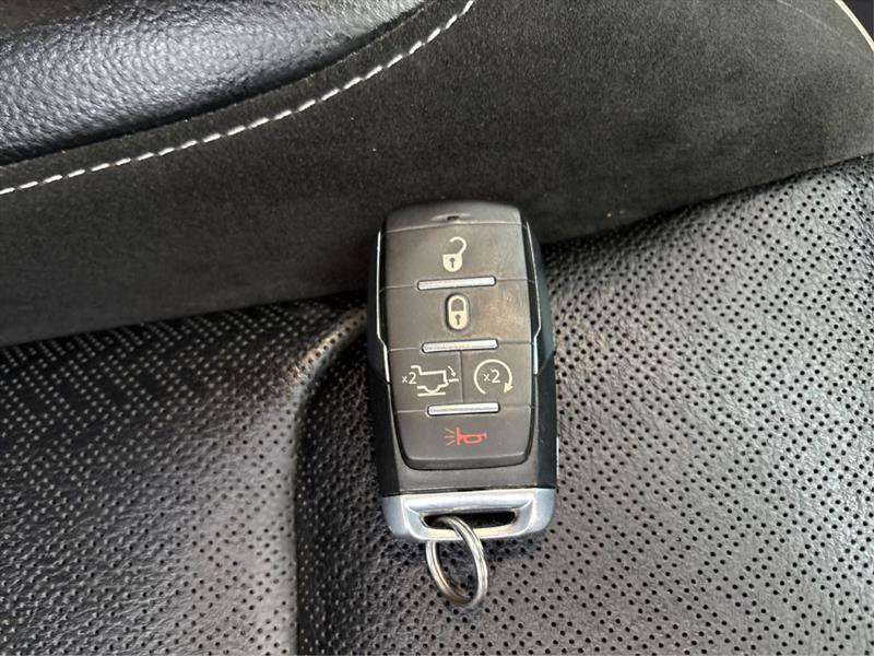 Used 2022 RAM 1500 Laramie AWD/4WD image 18