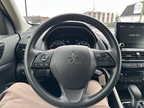 Used 2023 Mitsubishi Eclipse Cross LE image 38