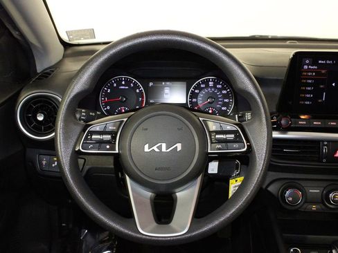 Used 2023 Kia Forte LXS w/ LXS Technology Package image 22