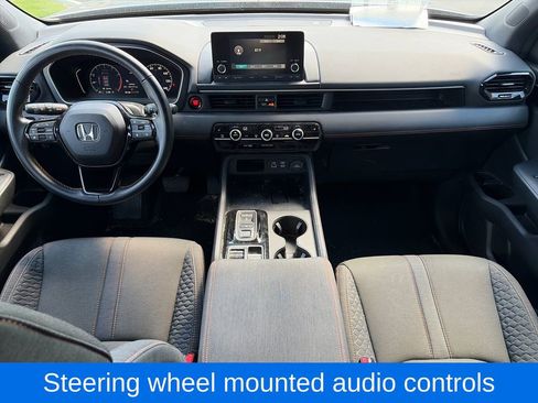 Used 2025 Honda Pilot Sport image 11