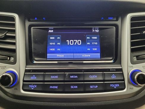 Used 2017 Hyundai Tucson SE image 25