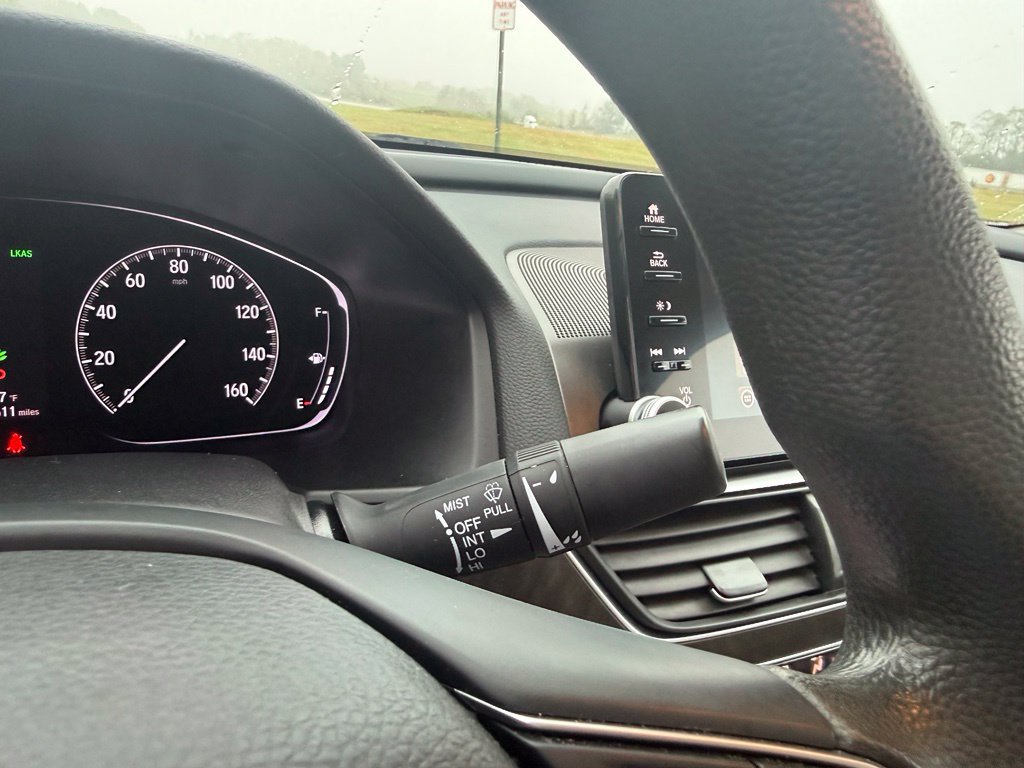 Used 2018 Honda Accord EX image 30