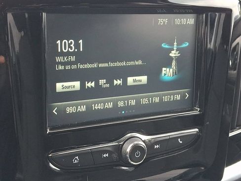 Used 2018 Chevrolet Traverse LS AWD/4WD image 17