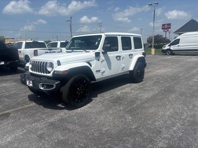 Used 2025 Jeep Wrangler Unlimited Sahara w/ Safety Group