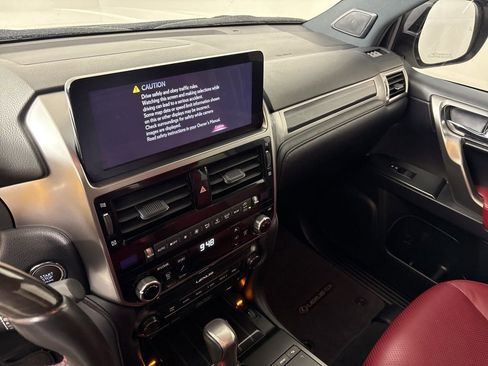 Used 2023 Lexus GX 460 Luxury image 25