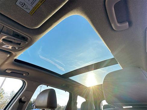 Used 2020 Hyundai Santa Fe Limited image 11