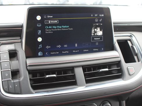 Used 2022 Chevrolet Tahoe RST w/ Luxury Package AWD/4WD image 15