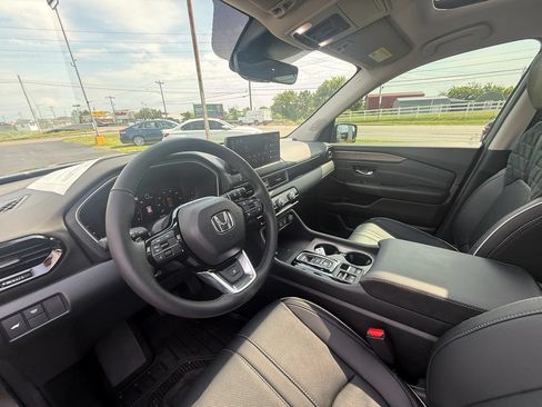 Used 2026 Honda Pilot Elite image 15
