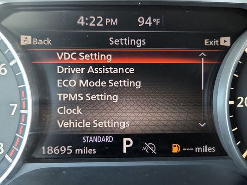 Used 2025 Nissan Pathfinder SV FWD image 27
