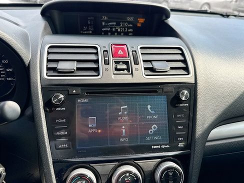Used 2018 Subaru Forester 2.5i Premium AWD/4WD image 16