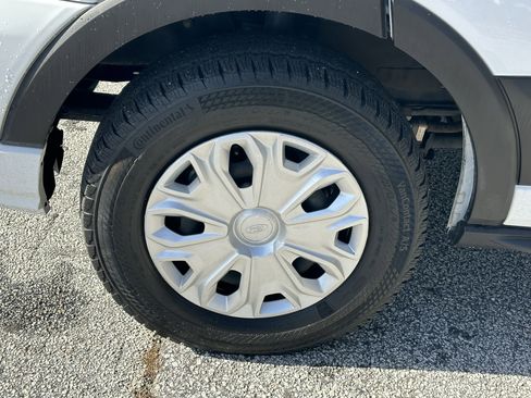 Used 2023 Ford Transit 350 XLT image 14