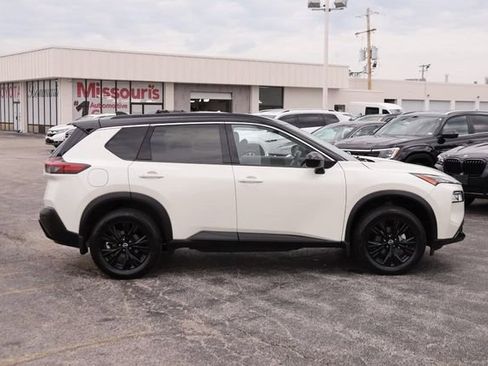 Certified 2023 Nissan Rogue SV w/ SV Premium B Package AWD/4WD image 5