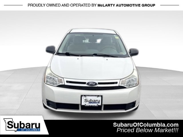 Used 2010 Ford Focus SE FWD image 2