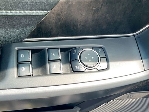 Used 2023 Ford F150 Lariat w/ Trailer Tow Package image 18