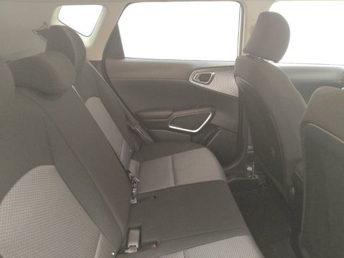 Used 2021 Kia Soul LX FWD image 19
