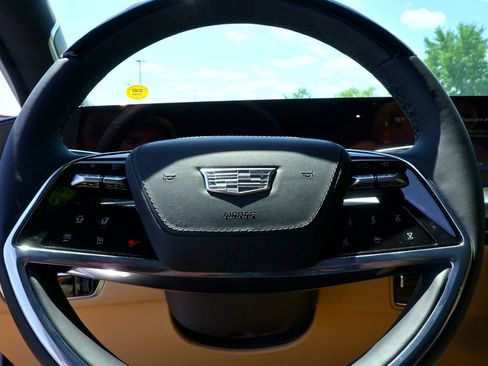 New 2025 Cadillac Escalade IQ Luxury 2 image 40