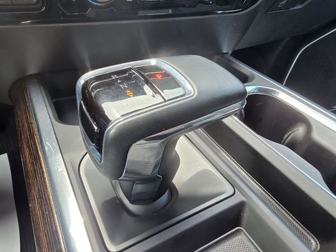 Used 2025 GMC Sierra 1500 Elevation w/ Elevation Premium Package AWD/4WD image 27