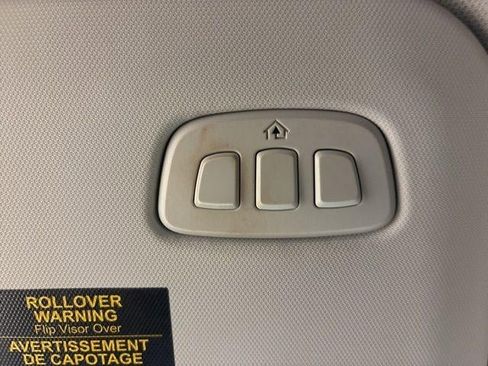 Used 2022 Ford Escape Titanium image 15