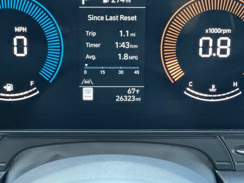 Used 2025 Hyundai Kona SEL FWD image 30