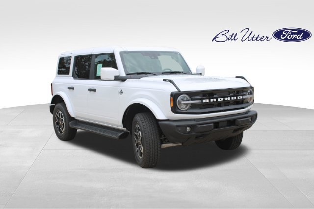 New 2026 Ford Bronco Outer Banks AWD/4WD image 2