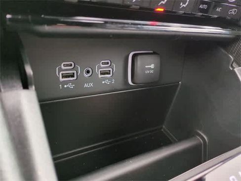 New 2025 Jeep Grand Cherokee Limited image 32