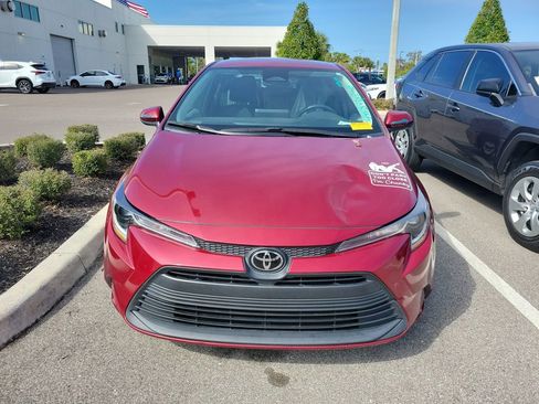 Used 2024 Toyota Corolla LE image 3