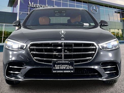 Used 2026 Mercedes-Benz S 580 4MATIC Sedan image 3