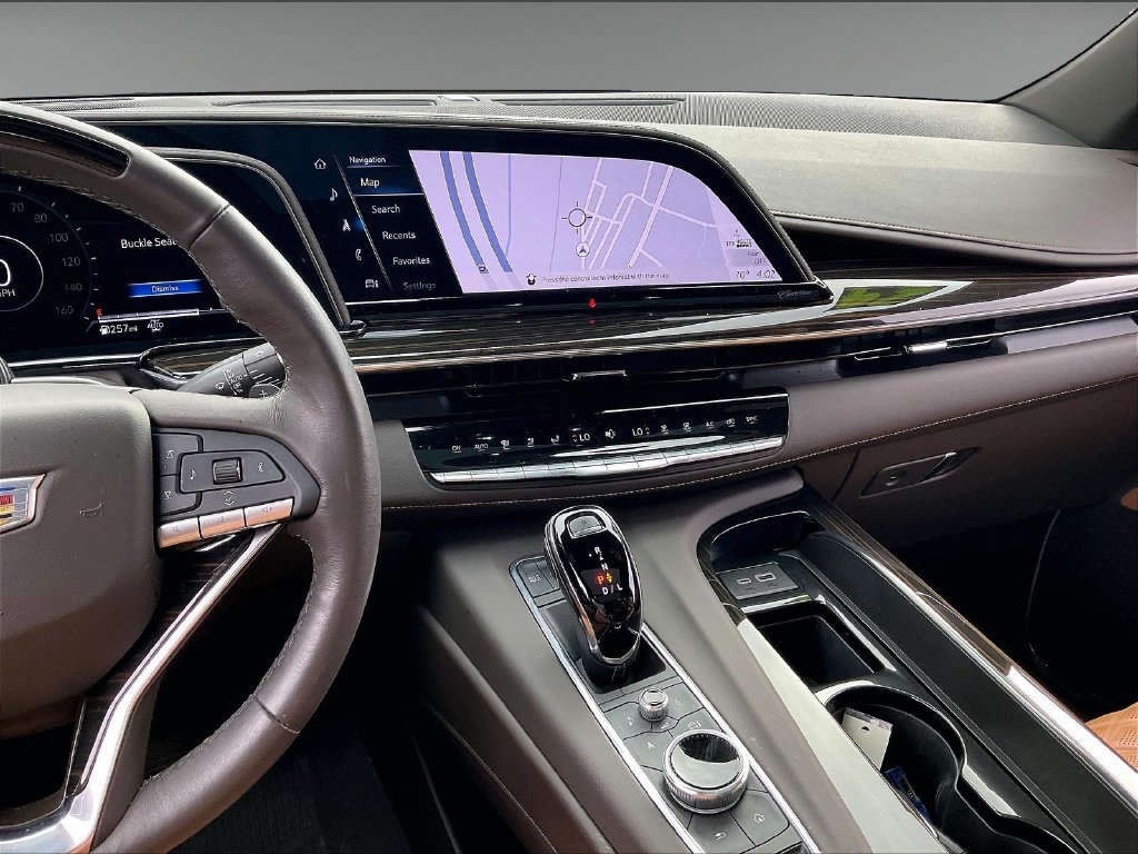 Used 2024 Cadillac Escalade Sport w/ LPO, ONYX Package AWD/4WD image 18